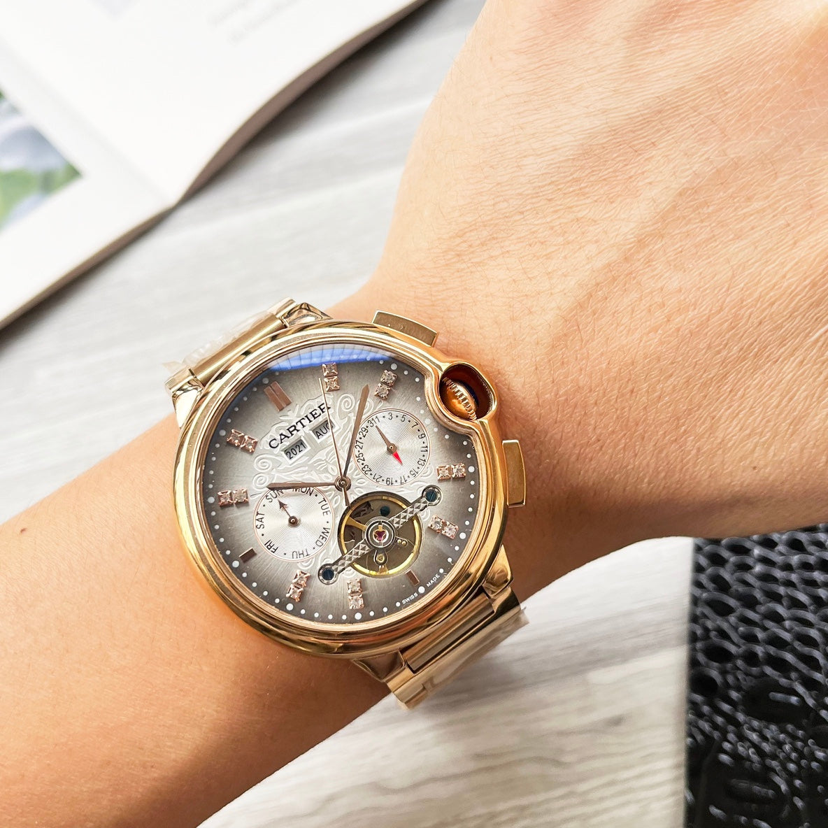 Cartier tempered glass mechanical watch